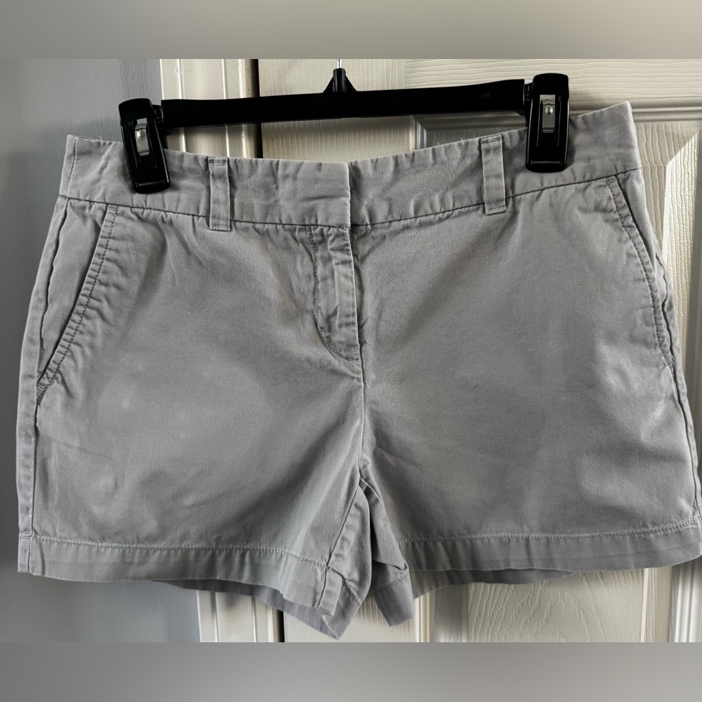 Ann Taylor Loft Gray Cotton Casual Shorts Size 4